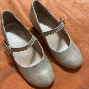Children’s place gold dress shoes size 12